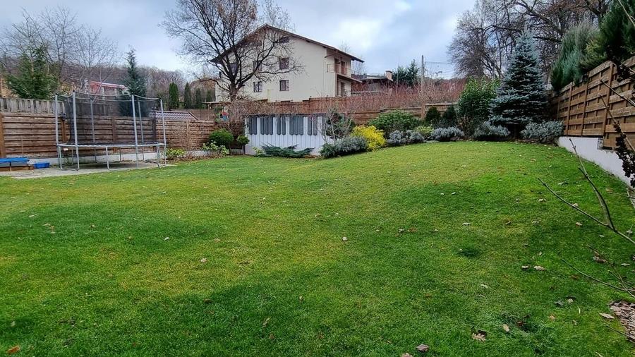 Duplex cu 4 camere cu Teren 690 Mp în Făget