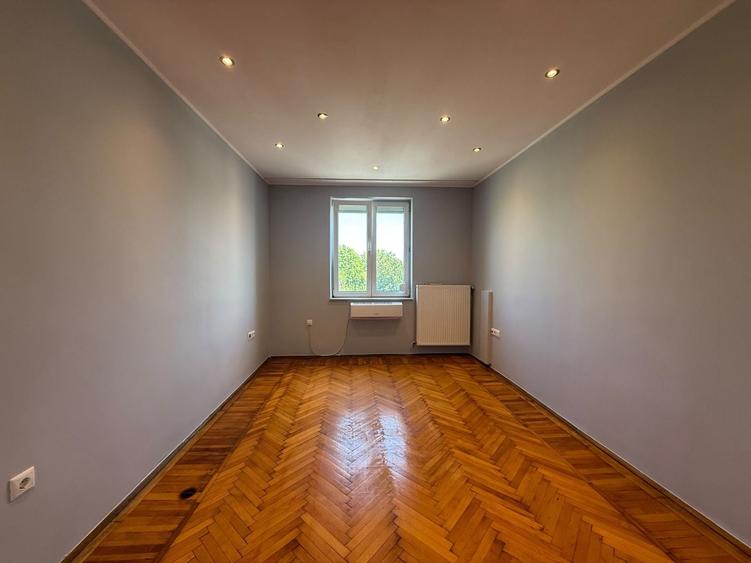 2 camere|| FLOREASCA COMPOZITORI - 16