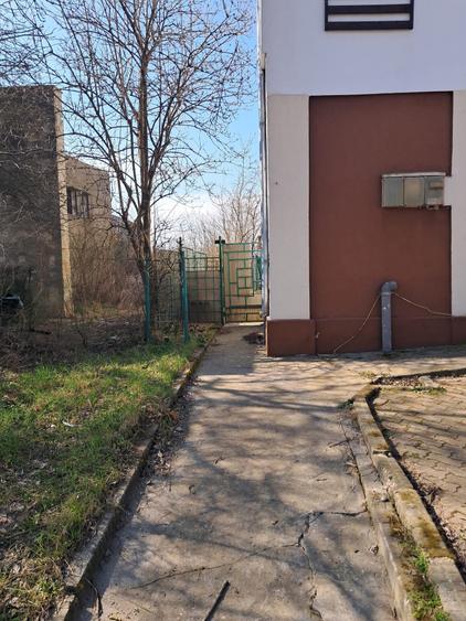 Casă cu 12 camere cu Teren 124 Mp în Eforie Sud