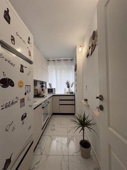 Apartament cu 2 camere semidecomandat în Brâncoveanu