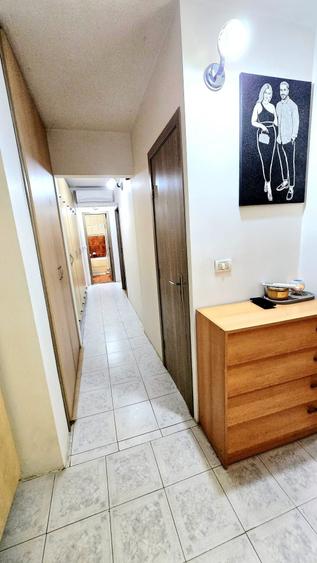 Apartament cu 3 camere decomandat în Sud