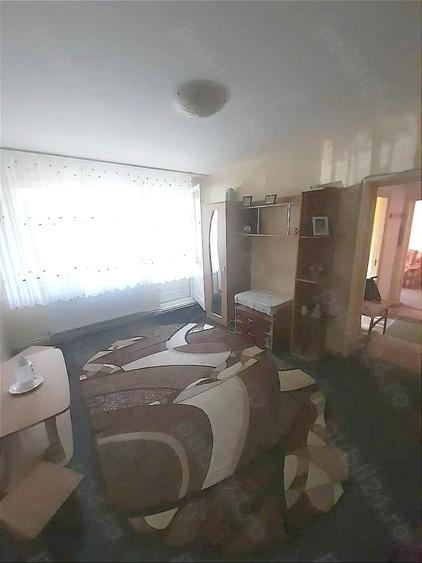 Apartament cu 3 camere semidecomandat în Tomis Nord