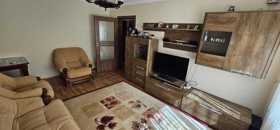 Apartament cu 4 camere decomandat în Ghencea