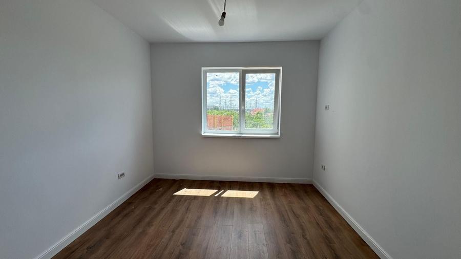Apartament cu 2 camere în Plopi