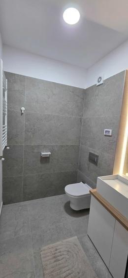 Apartament cu 2 camere semidecomandat, mobilat în Grozăvești