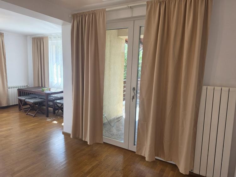 Casă individuală cu 7 camere cu Canalizare în Apărătorii Patriei