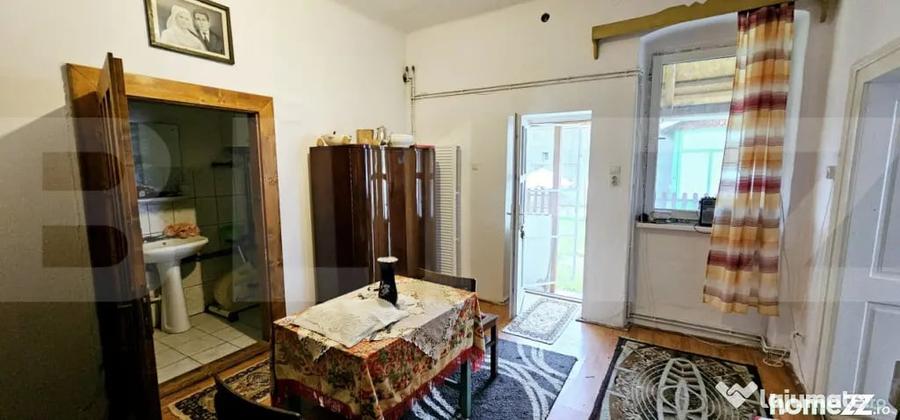 Casă cu 2 camere cu Teren 720 Mp în Central