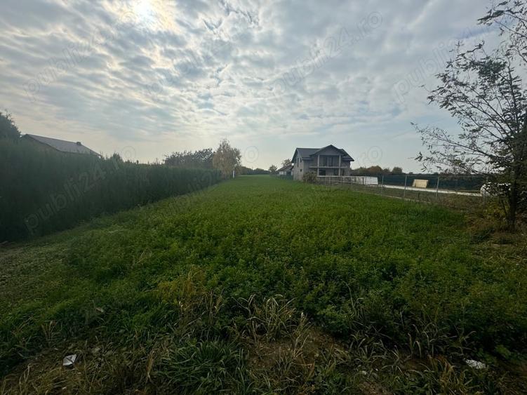 Teren de 2500 mp, în Mălăiești