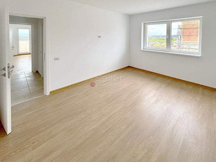 Apartament cu 3 camere decomandat în Sânpetru