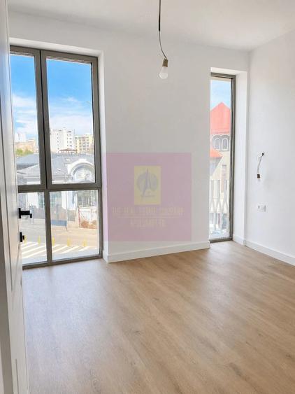 Apartament cu 3 camere decomandat în Armeneasca