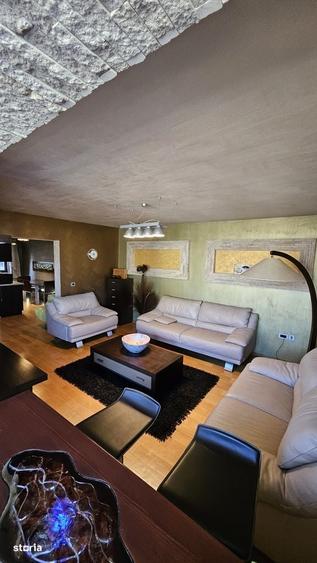 Apartament cu 3 camere decomandat în Rogerius