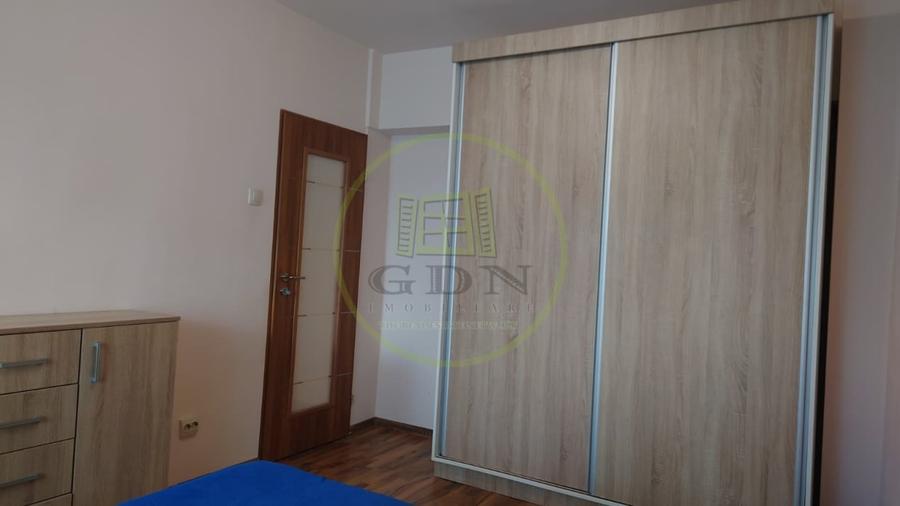 Apartament cu 2 camere decomandat, mobilat în Central