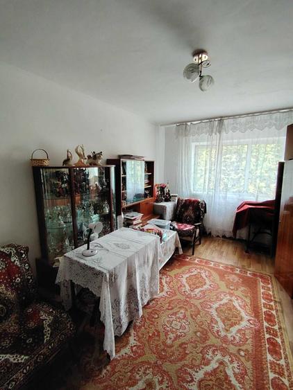 Apartament 3 camere decomandat, strada Mioritei. - 1