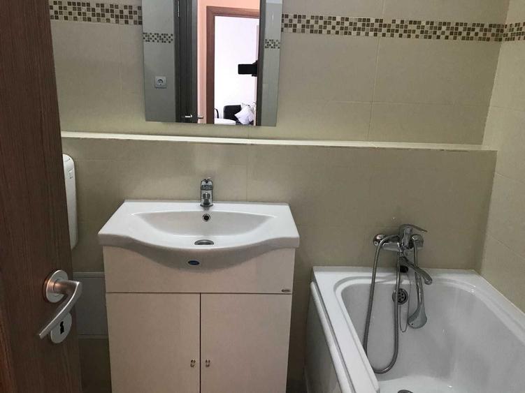 Garsonieră decomandată în Cantacuzino