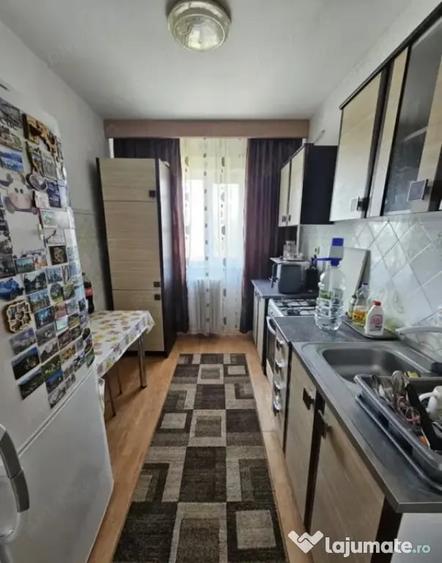 Apartament cu 2 camere semidecomandat în Dacia