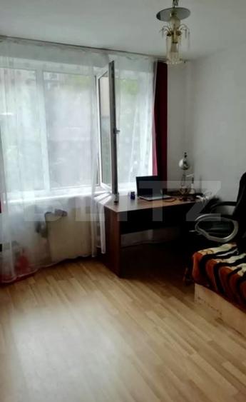 Apartament cu 3 camere, semidecomandat, 84 mp, zona Semicentrală - 1