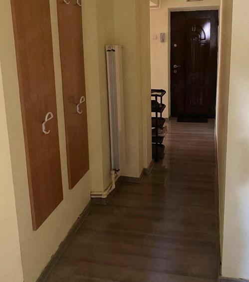 Apartament cu 3 camere decomandat în Păcurari