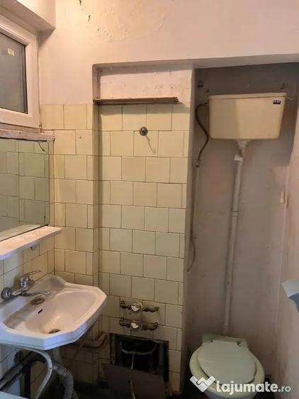 Apartament cu 2 camere decomandat în Cantemir