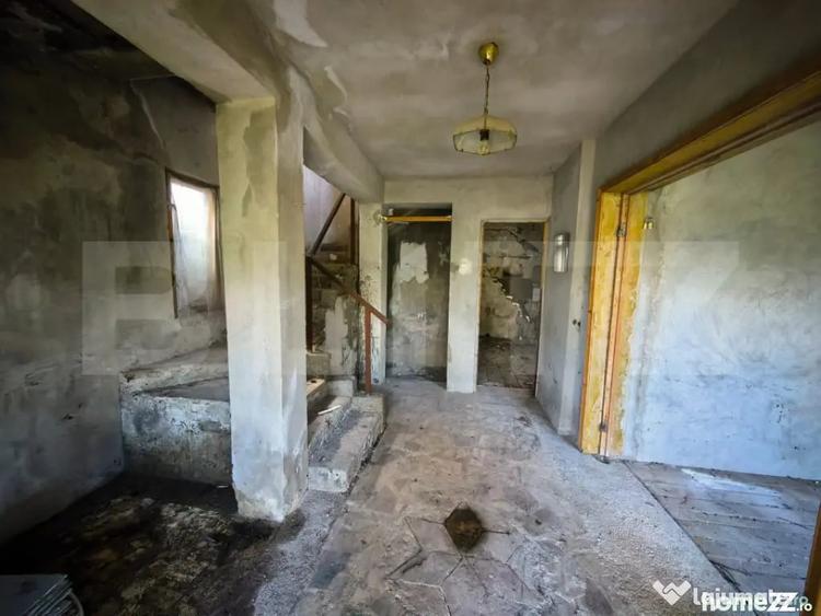 Casă cu 5 camere cu Teren 1400 Mp în Central