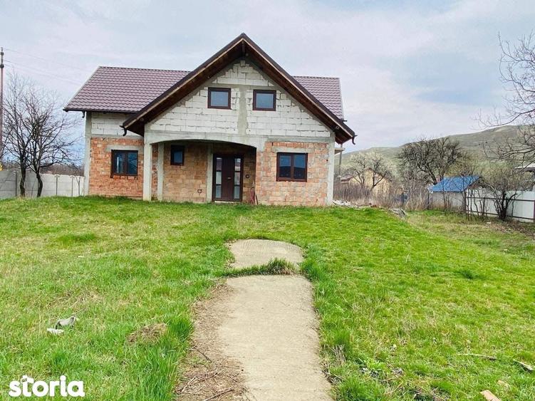 De vanzare Vila la rosu din caramida in aropiere de Roman, 76.000 euro - 7