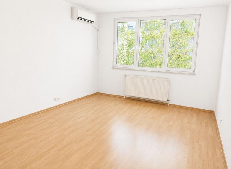 Apartament cu 3 camere decomandat în Politehnica