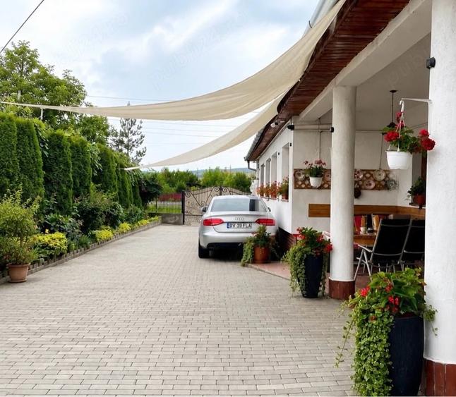 Casă cu Teren 800 Mp în Central