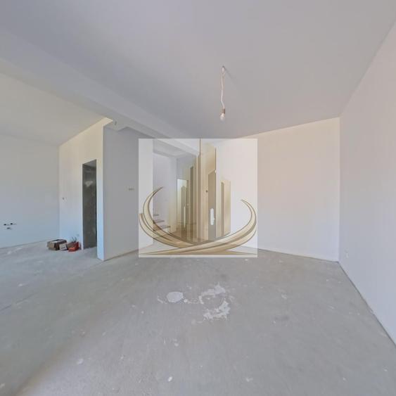 Duplex cu 5 camere cu Canalizare în Dumbrăvița