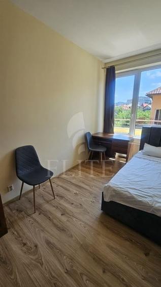 Apartament cu 4 camere semidecomandat, mobilat în Zorilor