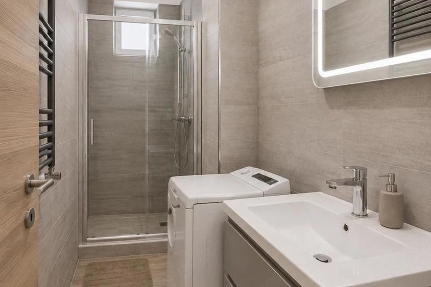 Apartament cu 3 camere decomandat în Nord