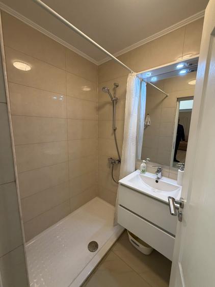 Garsonieră decomandată, mobilată în Decebal