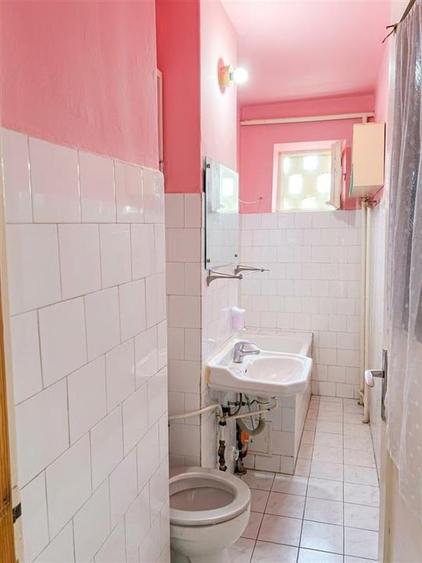 Apartament cu 2 camere semidecomandat în Seleuș