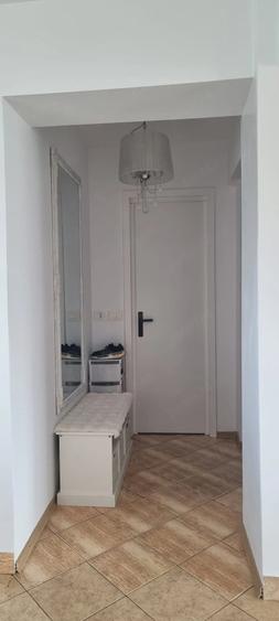 Apartament cu 3 camere decomandat în Tache