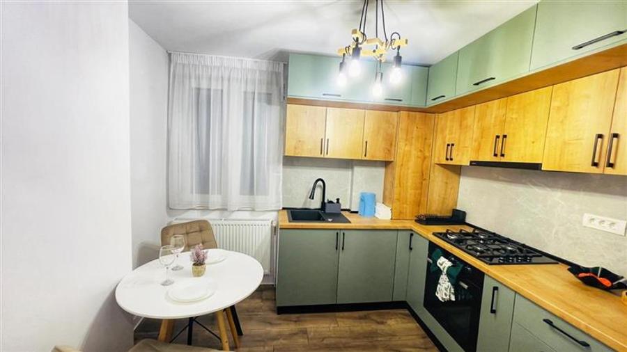 Apartament cu 2 camere semidecomandat în Central