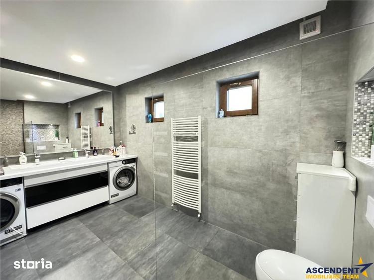 Casă cu 4 camere cu Teren 1620 Mp în Livezeni