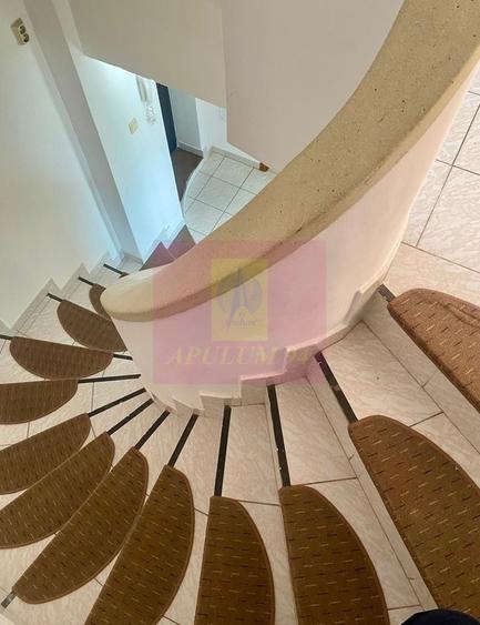 Apartament cu 4 camere decomandat, mobilat în Decebal