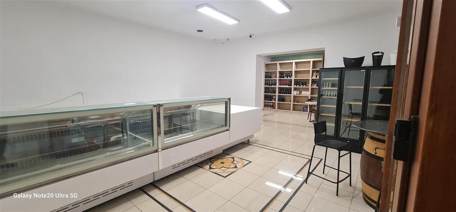Spațiu comercial, de 147 mp, în Central