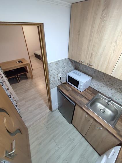 Inchiriez apartament pt.perioada anului scolar/universitar zona Ciresica - 8