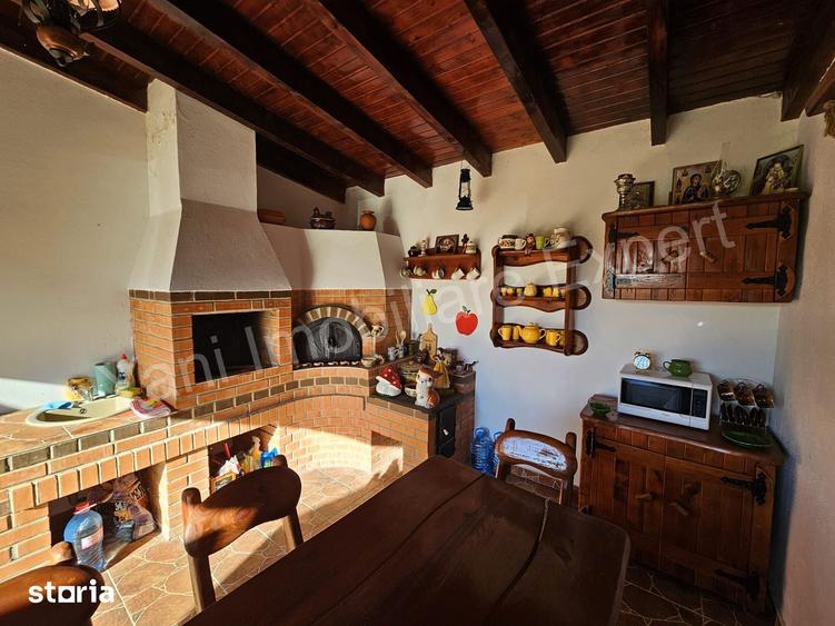 Teren de 1600 mp, în Merișani