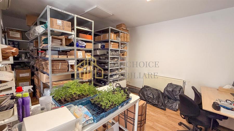 Apartament cu 8 camere în Tei