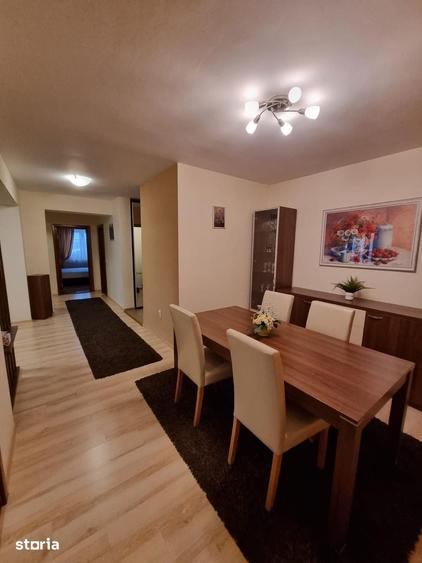 Apartament cu 3 camere decomandat în Bucium