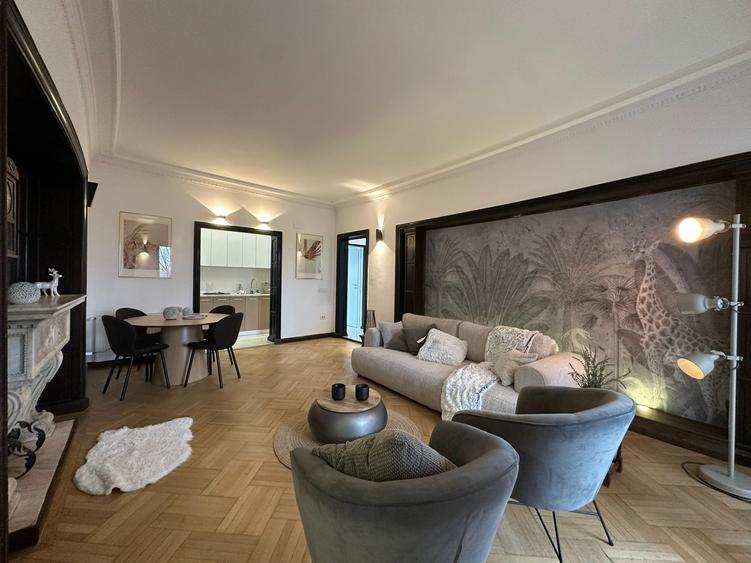 Apartament cu 3 camere semidecomandat, mobilat în Sala Palatului