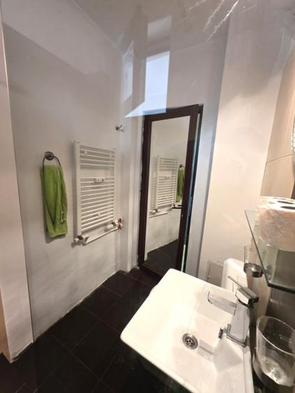Apartament cu 2 camere semidecomandat în P-ța Gorjului