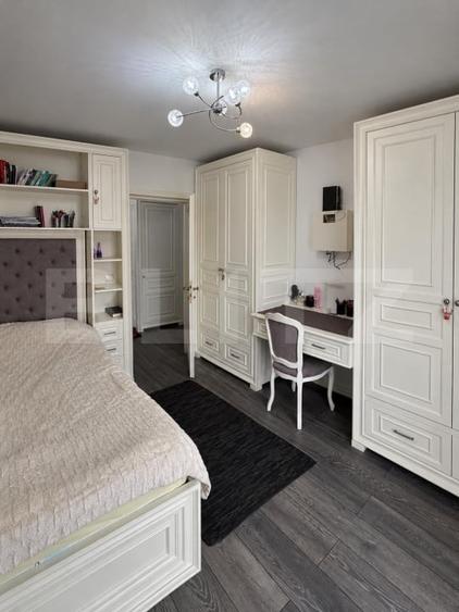 Apartament cu 3 camere semidecomandat, mobilat în Semicentral