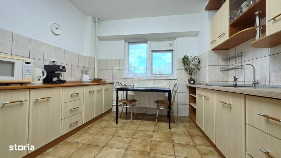 Apartament cu 4 camere decomandat în Ultracentral