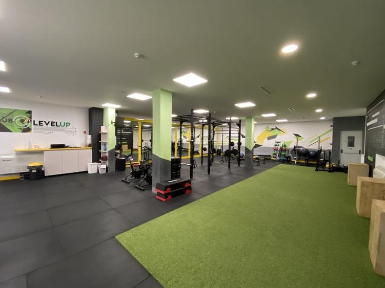 Spațiu comercial, de 16,000 mp, în Domenii