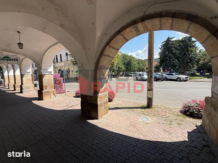 Spațiu comercial, de 37 mp, în Central
