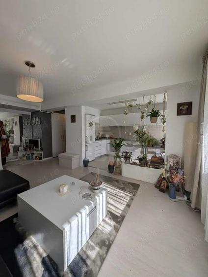 Apartament cu 2 camere semidecomandat în Florești