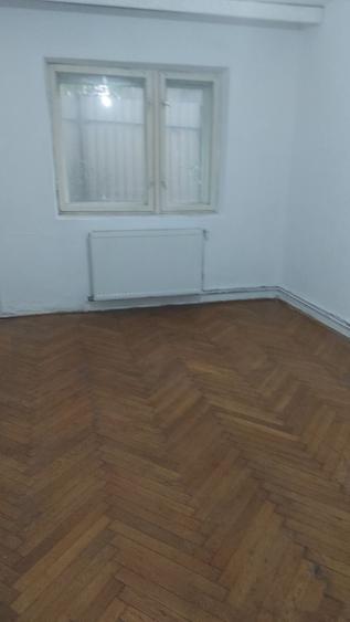 Apartament cu 2 camere decomandat în Astra