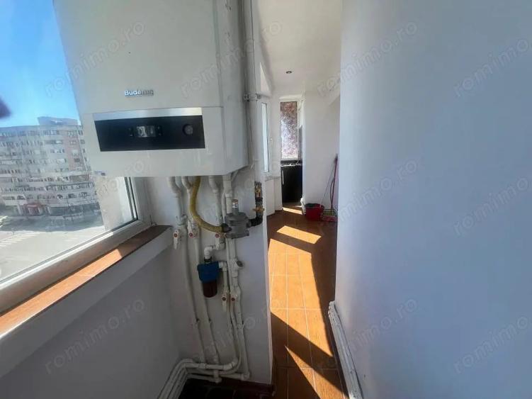 Apartament cu 2 camere decomandat în Trocadero