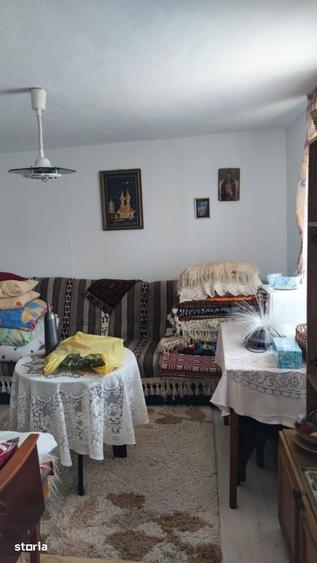 Casă cu 2 camere cu Teren 2000 Mp în Urecheni